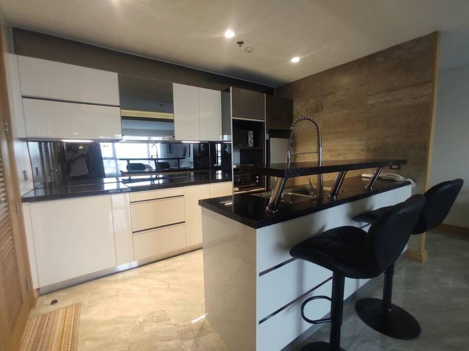 High Class 1br At One Euphoria Apartment