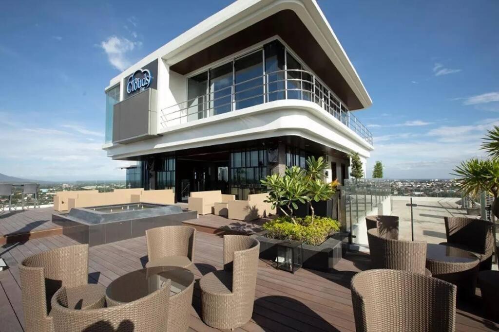 High Class 1br At One Euphoria Angeles