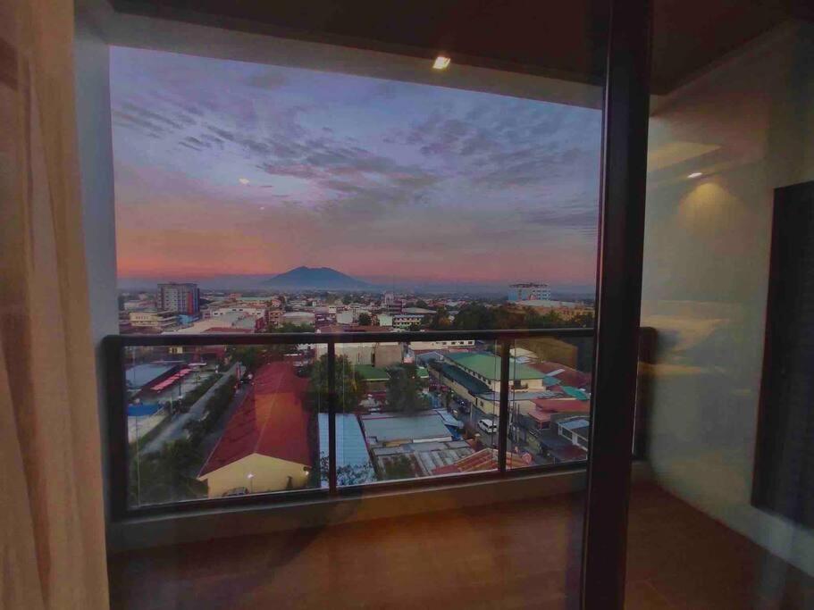 Apartment High Class 1br At One Euphoria Angeles