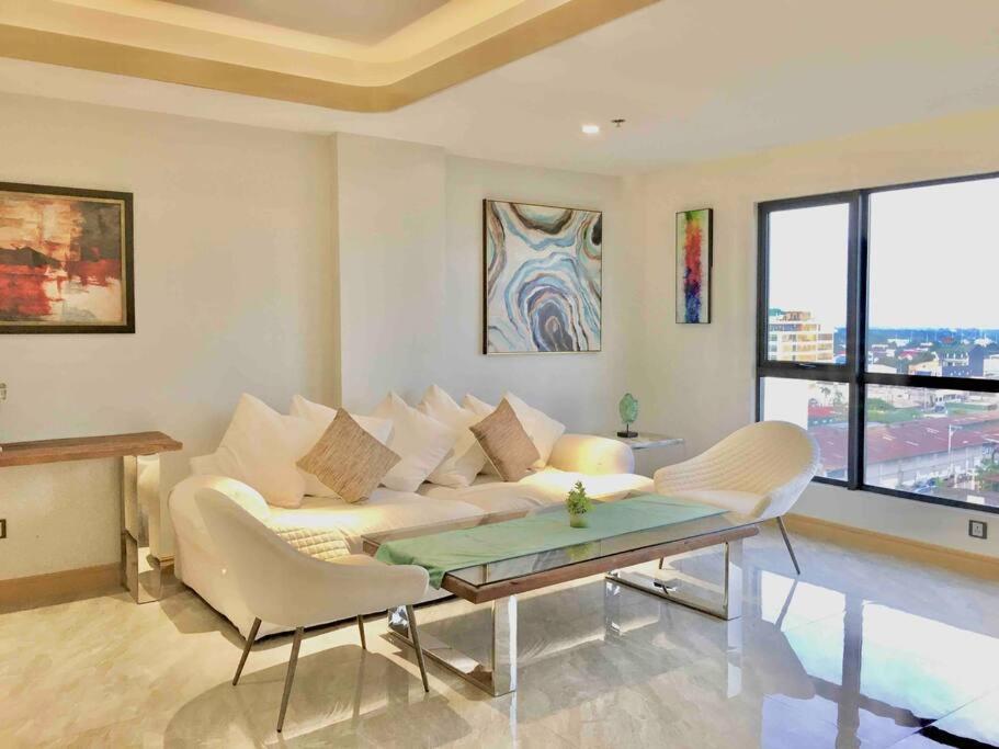 Apartment High Class 1br At One Euphoria