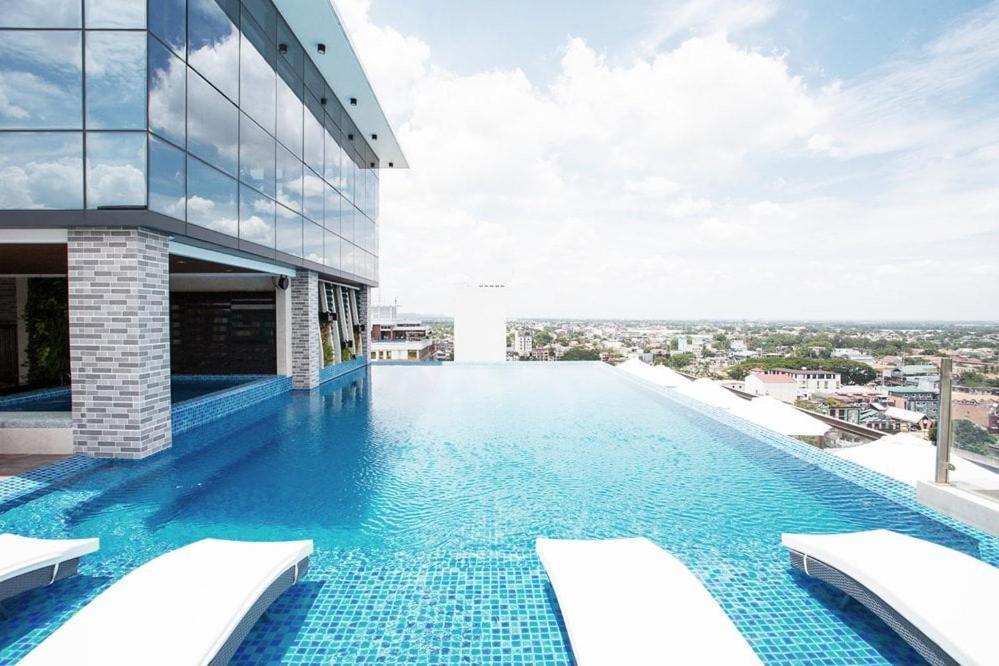 High Class 1br At One Euphoria Apartment